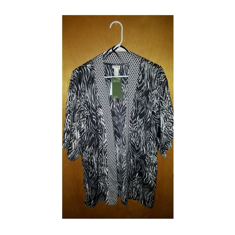 Silky kimono